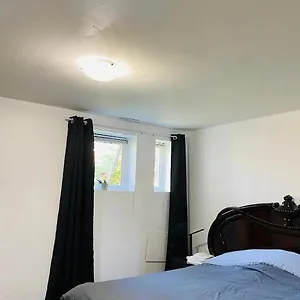 https://signature-iii-suite-space-share-room-toronto-canada.hotelstorontoontario.org